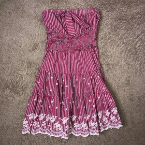 Yumi Red Dress Size Medium